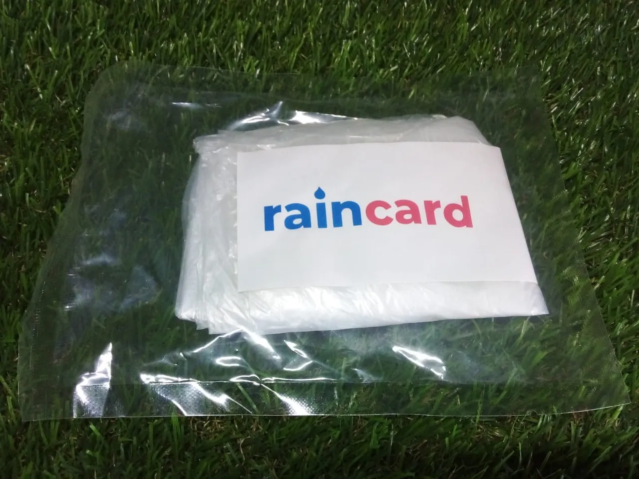 1425A Easy to Carry Emergency Waterproof Rain coat pouch