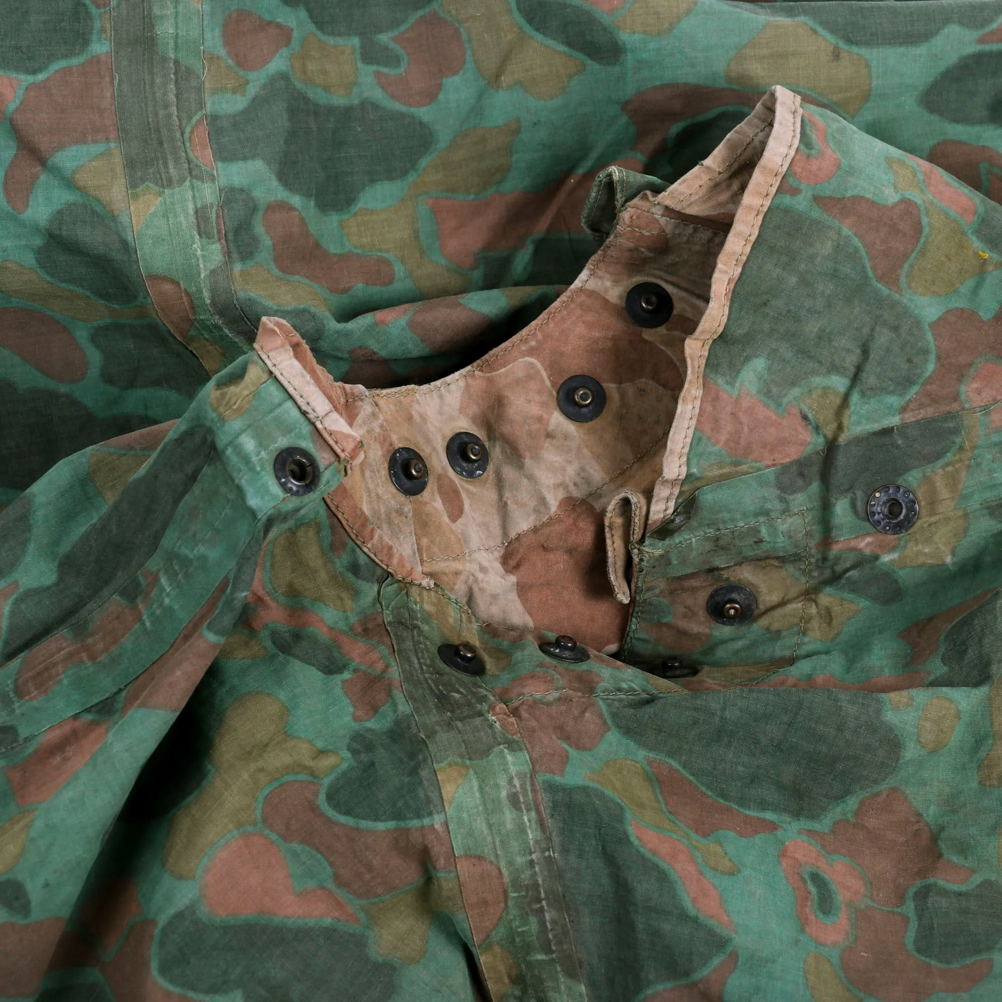 Original U.S. WWII USMC “M-1942 Reversible Spot Pattern” Camouflage Rain Poncho