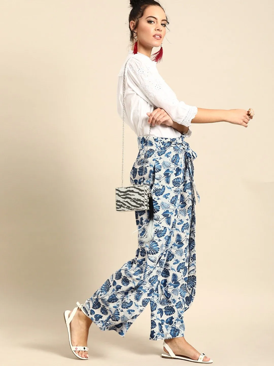 Women Off-White  Blue Printed Wide Leg Palazzos