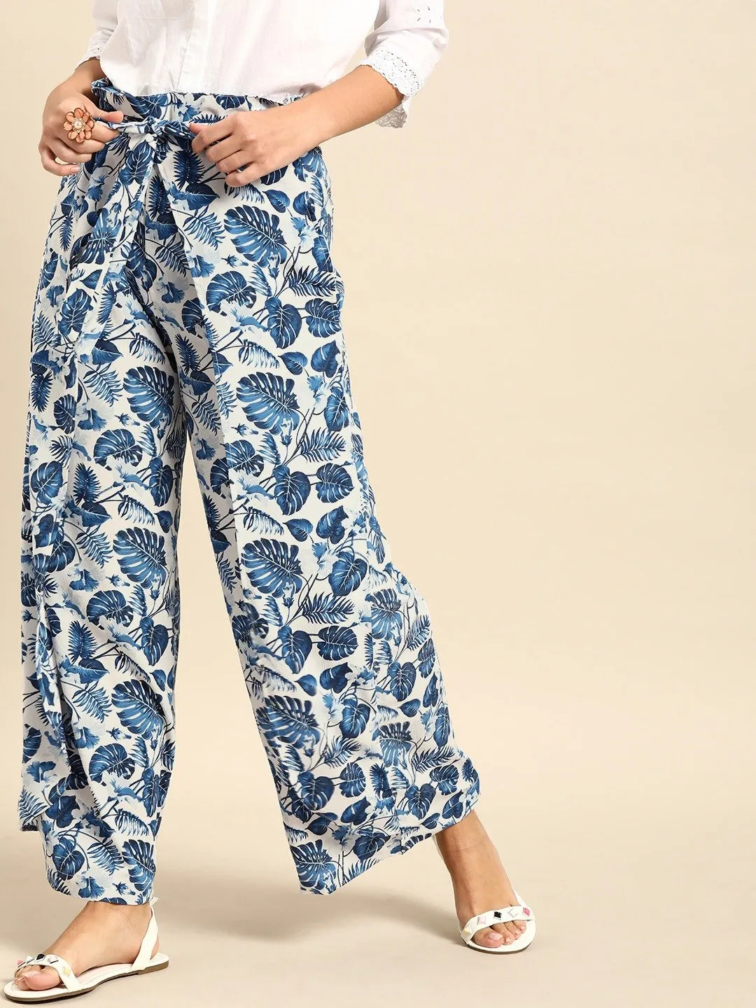 Women Off-White  Blue Printed Wide Leg Palazzos