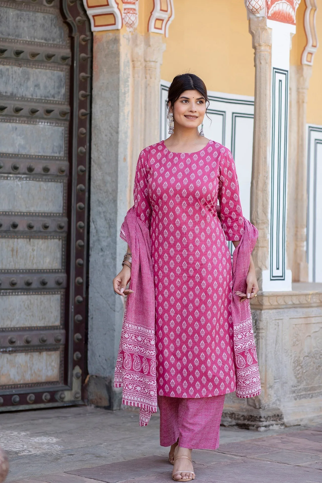 Women Pink Ethnic Printed Straight Kurta With Palazzo And Dupatta