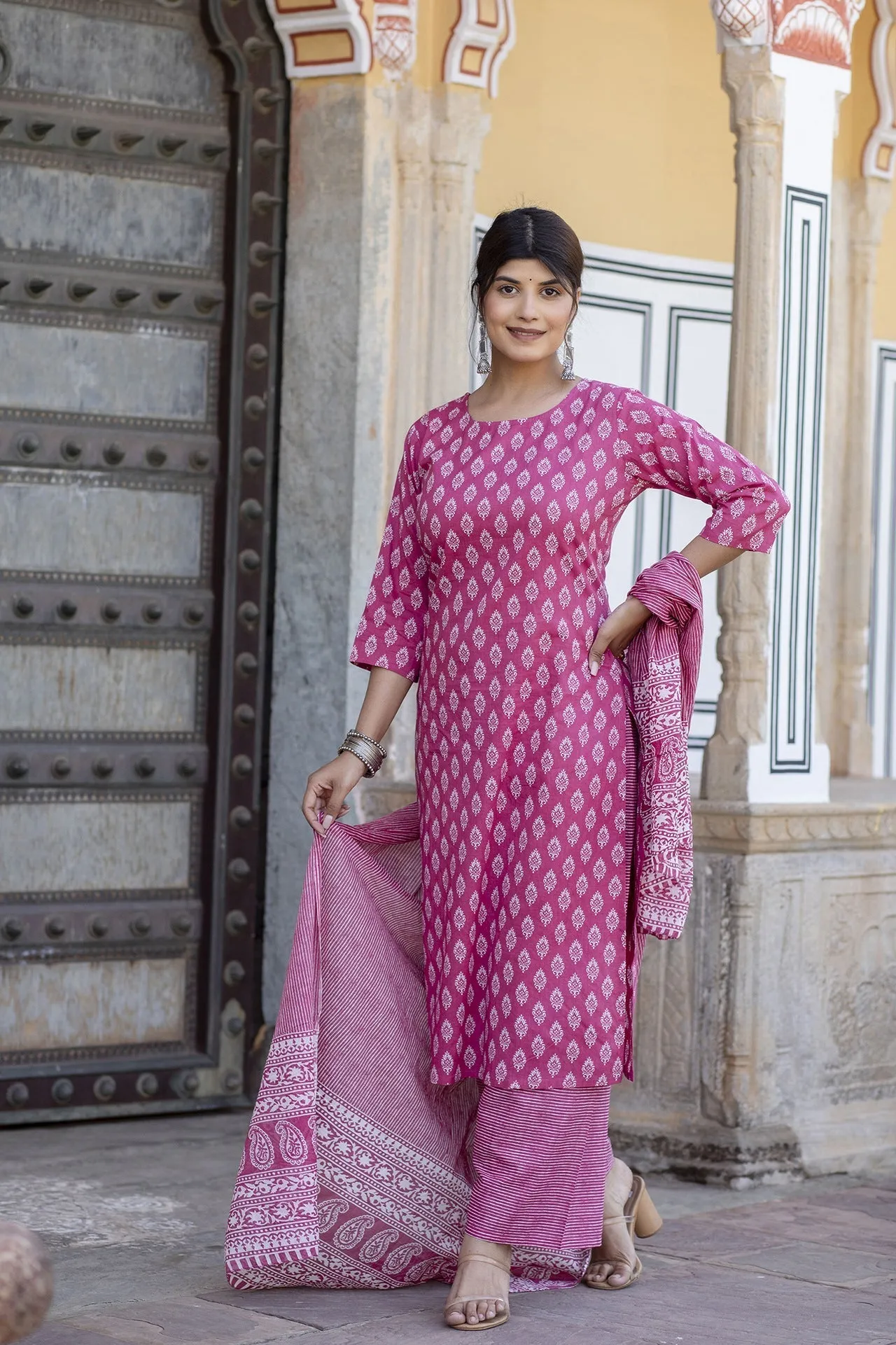 Women Pink Ethnic Printed Straight Kurta With Palazzo And Dupatta